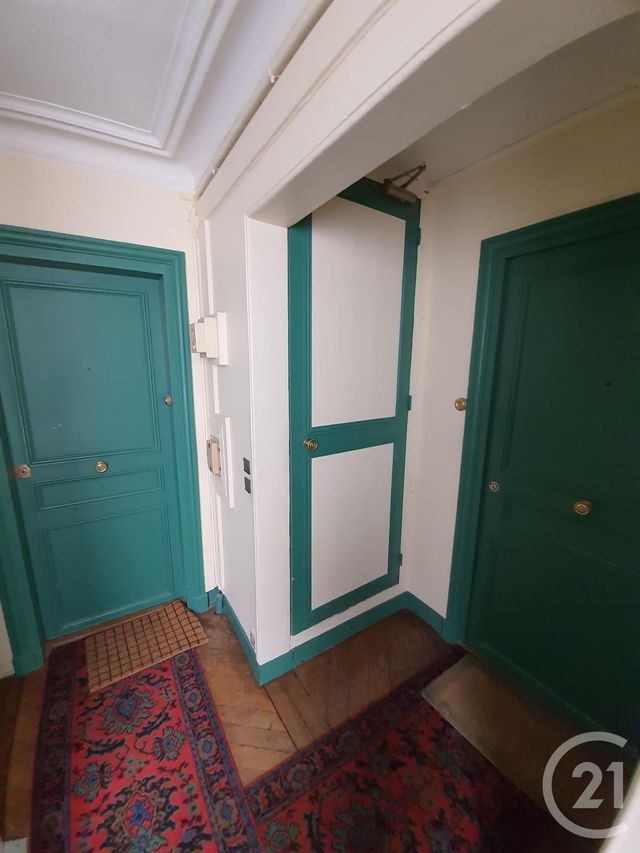 Afficher la photo en grand Appartement F2 à vendre - 2 pièces - 41.65 m2 - PARIS - 75017 - ILE-DE-FRANCE - Century 21 Alpha Hoche