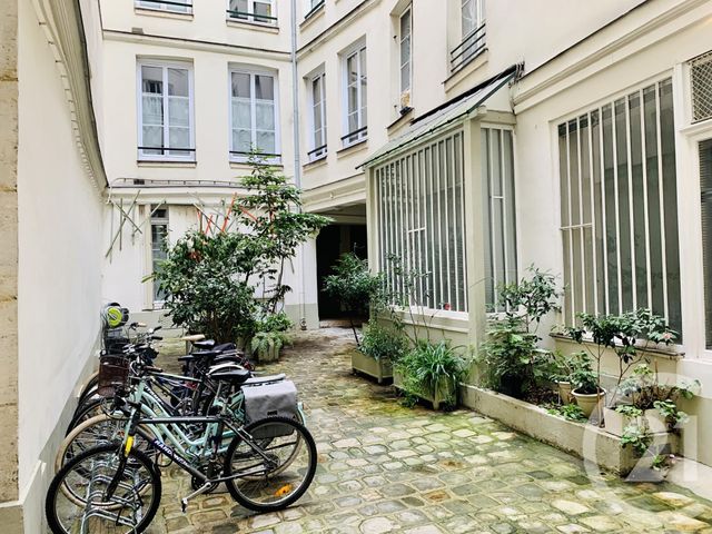  - PARIS - 
