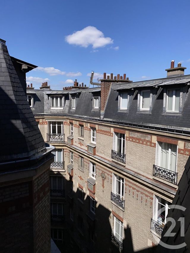  - PARIS - 