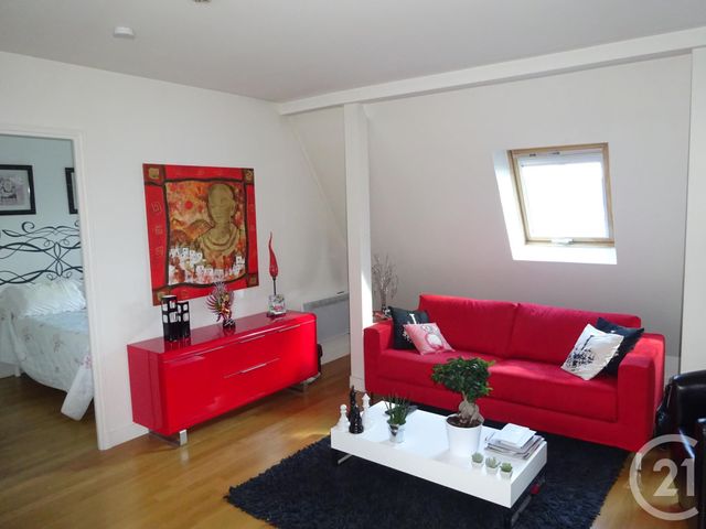 Afficher la photo en grand Appartement F2 à louer - 2 pièces - 45.0 m2 - PARIS - 75017 - ILE-DE-FRANCE - Century 21 Alpha Hoche