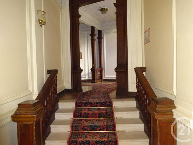 Afficher la photo en grand Appartement F2 à louer - 2 pièces - 45.0 m2 - PARIS - 75017 - ILE-DE-FRANCE - Century 21 Alpha Hoche
