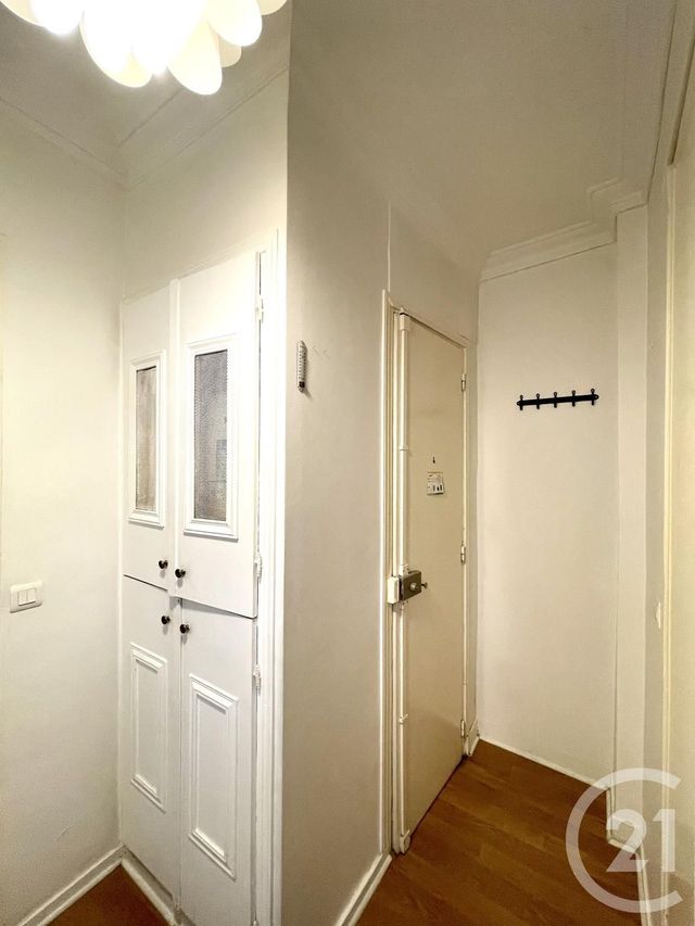 Afficher la photo en grand Appartement F2 à vendre - 2 pièces - 47.3 m2 - PARIS - 75116 - ILE-DE-FRANCE - Century 21 Alpha Hoche