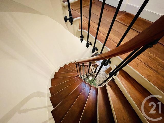 Afficher la photo en grand Appartement F2 à vendre - 2 pièces - 47.3 m2 - PARIS - 75116 - ILE-DE-FRANCE - Century 21 Alpha Hoche