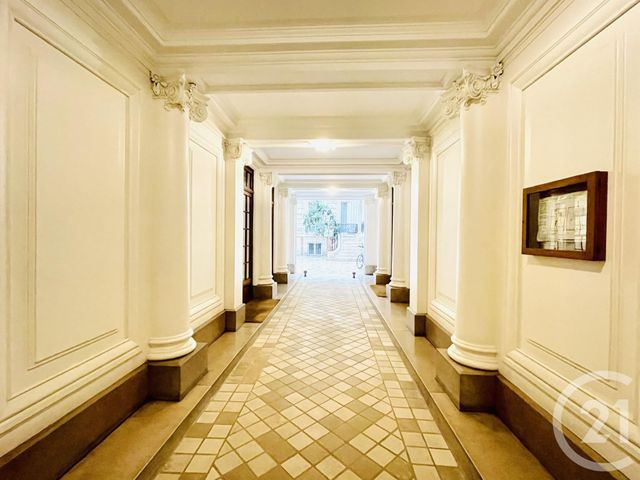Afficher la photo en grand Appartement F2 à vendre - 2 pièces - 47.3 m2 - PARIS - 75116 - ILE-DE-FRANCE - Century 21 Alpha Hoche
