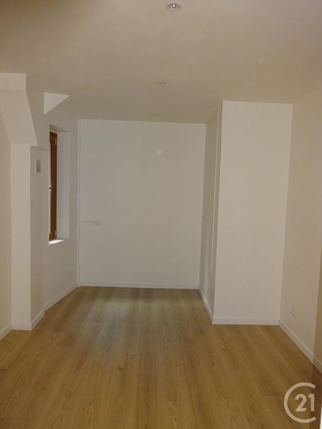 Afficher la photo en grand Appartement F2 à louer - 2 pièces - 45.23 m2 - PARIS - 75008 - ILE-DE-FRANCE - Century 21 Alpha Hoche