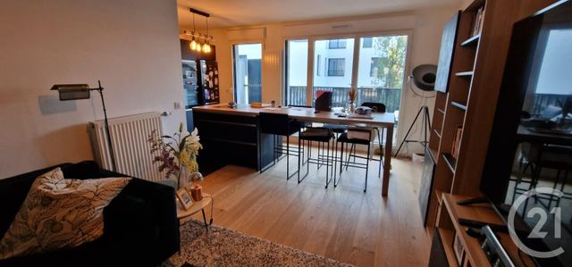 Appartement F3 à vendre - 3 pièces - 68.12 m2 - LE KREMLIN BICETRE - 94 - ILE-DE-FRANCE - Century 21 Alpha Hoche