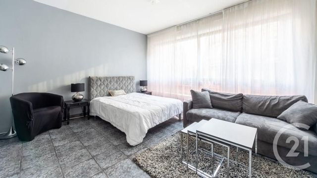 Appartement Studio à vendre - 1 pièce - 33.0 m2 - PARIS - 75008 - ILE-DE-FRANCE - Century 21 Alpha Hoche