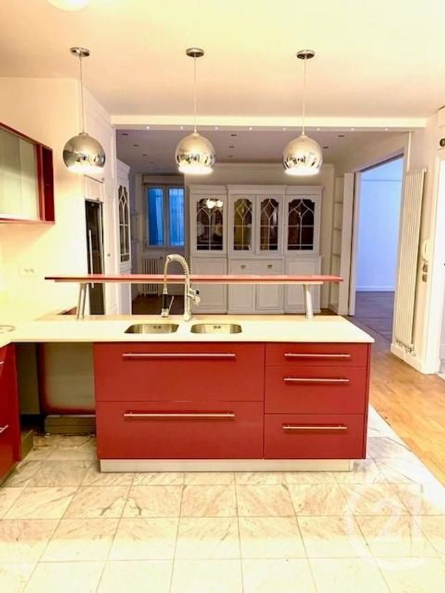 Afficher la photo en grand Appartement Loft à vendre - 4 pièces - 111.6 m2 - PARIS - 75008 - ILE-DE-FRANCE - Century 21 Alpha Hoche