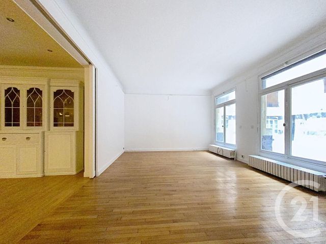 Afficher la photo en grand Appartement Loft à vendre - 4 pièces - 111.6 m2 - PARIS - 75008 - ILE-DE-FRANCE - Century 21 Alpha Hoche