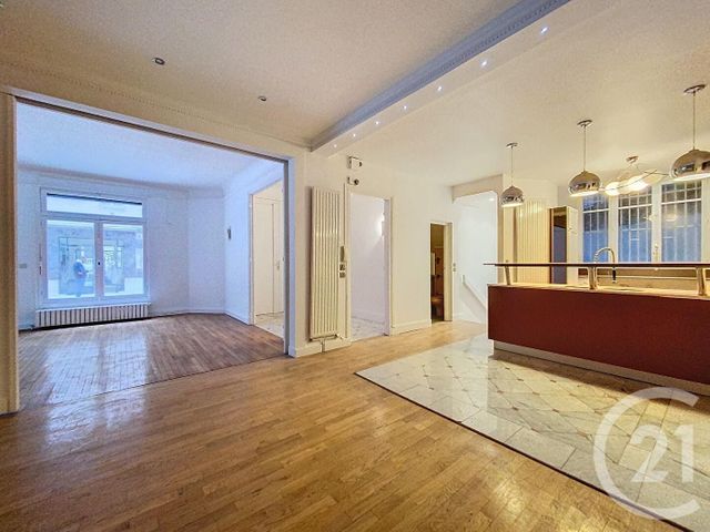 Afficher la photo en grand Appartement Loft à vendre - 4 pièces - 111.6 m2 - PARIS - 75008 - ILE-DE-FRANCE - Century 21 Alpha Hoche