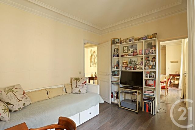 Afficher la photo en grand Appartement F4 à vendre - 4 pièces - 72.0 m2 - PARIS - 75017 - ILE-DE-FRANCE - Century 21 Alpha Hoche