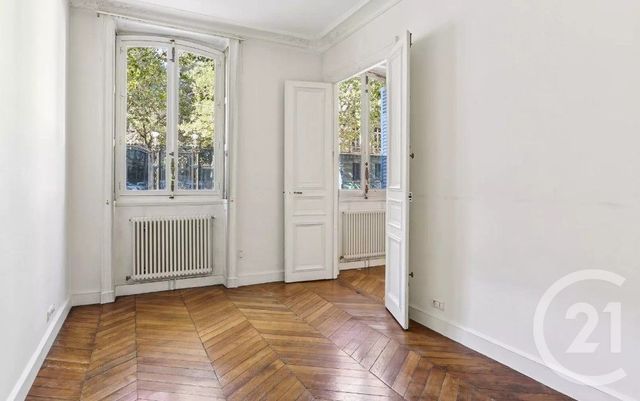 Afficher la photo en grand Appartement F2 à vendre - 2 pièces - 73.0 m2 - PARIS - 75008 - ILE-DE-FRANCE - Century 21 Alpha Hoche