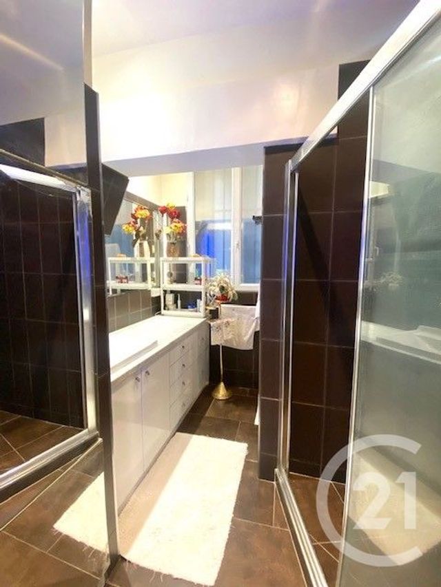 Afficher la photo en grand Appartement F2 à vendre - 2 pièces - 60.0 m2 - PARIS - 75008 - ILE-DE-FRANCE - Century 21 Alpha Hoche