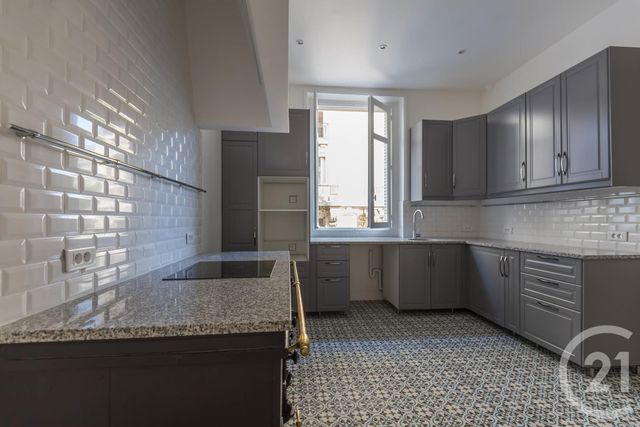 Appartement F6 à louer - 6 pièces - 198.47 m2 - PARIS - 75008 - ILE-DE-FRANCE - Century 21 Alpha Hoche