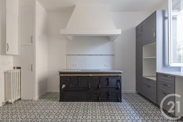 Appartement F6 à louer - 6 pièces - 198.47 m2 - PARIS - 75008 - ILE-DE-FRANCE - Century 21 Alpha Hoche