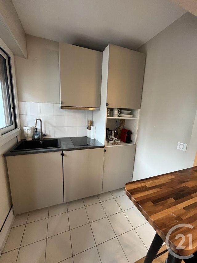 Appartement Studio à vendre - 1 pièce - 30.2 m2 - PARIS - 75008 - ILE-DE-FRANCE - Century 21 Alpha Hoche