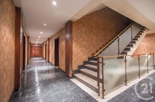 Appartement Studio à louer - 1 pièce - 36.46 m2 - PARIS - 75008 - ILE-DE-FRANCE - Century 21 Alpha Hoche