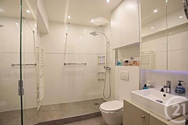 Appartement F3 à vendre - 3 pièces - 67.0 m2 - PARIS - 75008 - ILE-DE-FRANCE - Century 21 Alpha Hoche