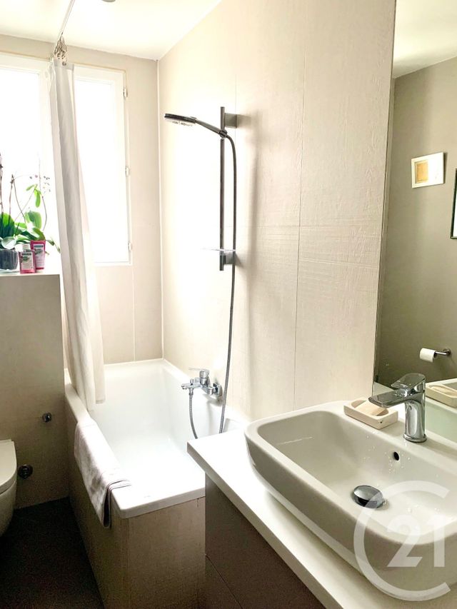 Appartement à vendre - 4 pièces - 98.0 m2 - PARIS - 75017 - ILE-DE-FRANCE - Century 21 Alpha Hoche