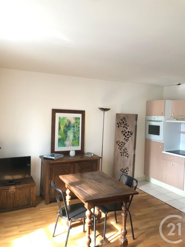 Appartement F2 à louer - 2 pièces - 34.23 m2 - PARIS - 75003 - ILE-DE-FRANCE - Century 21 Alpha Hoche