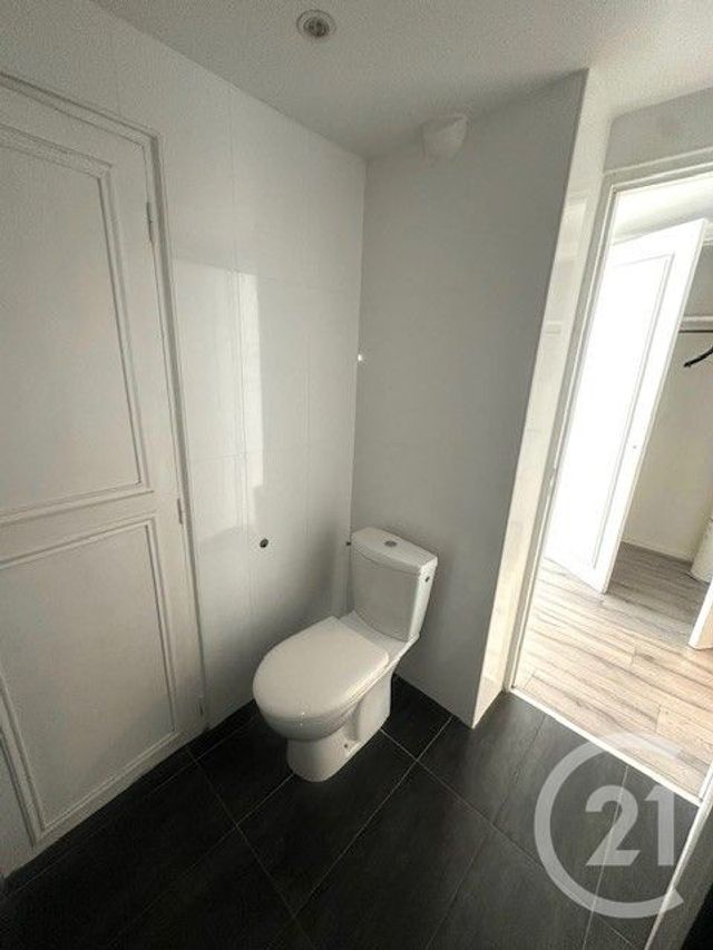 Appartement F2 à vendre - 2 pièces - 41.0 m2 - PARIS - 75016 - ILE-DE-FRANCE - Century 21 Alpha Hoche