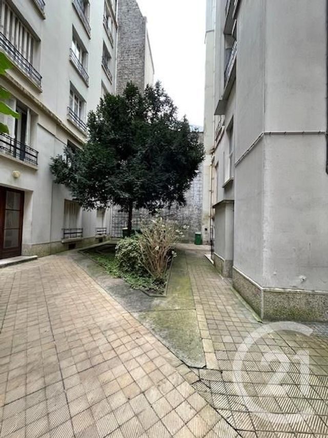 Appartement F2 à louer - 2 pièces - 44.1 m2 - PARIS - 75008 - ILE-DE-FRANCE - Century 21 Alpha Hoche