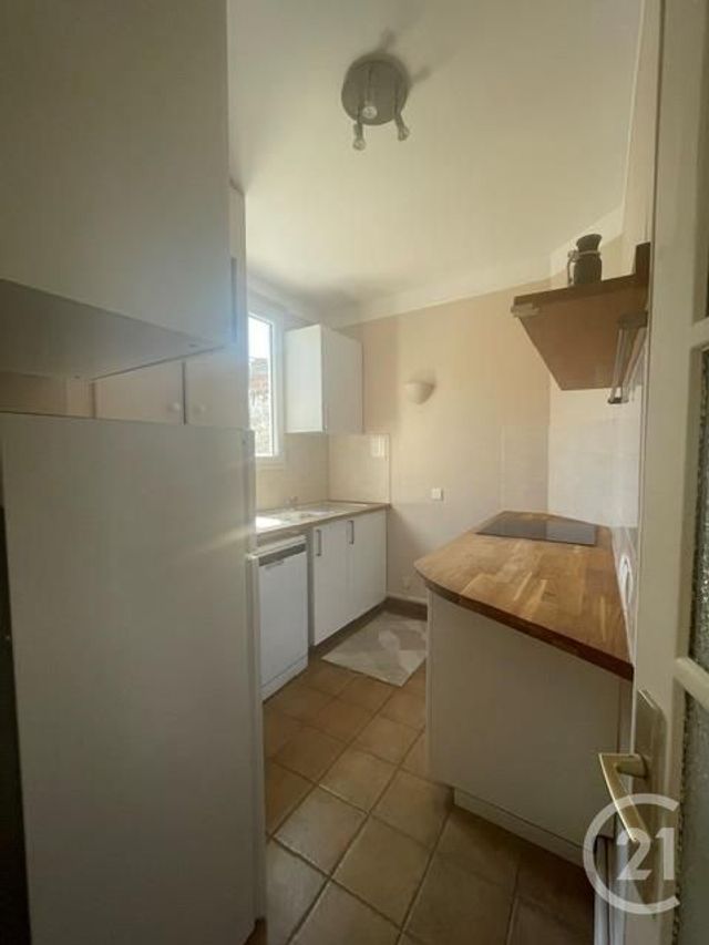 Appartement F2 à louer - 2 pièces - 44.1 m2 - PARIS - 75008 - ILE-DE-FRANCE - Century 21 Alpha Hoche