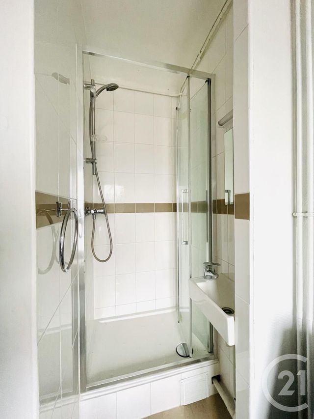 Chambre à vendre - 1 pièce - 8.05 m2 - PARIS - 75008 - ILE-DE-FRANCE - Century 21 Alpha Hoche