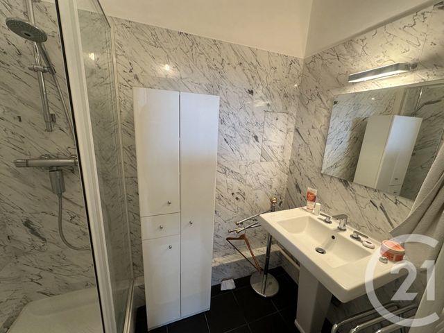 Appartement F6 à vendre - 6 pièces - 138.0 m2 - PARIS - 75016 - ILE-DE-FRANCE - Century 21 Alpha Hoche