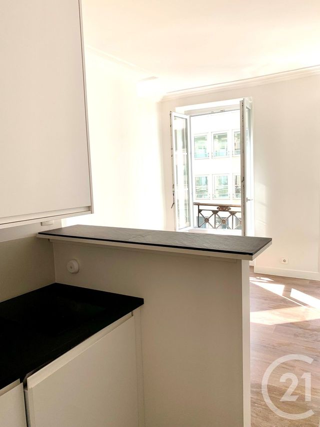 Appartement F1 à vendre - 1 pièce - 22.5 m2 - PARIS - 75008 - ILE-DE-FRANCE - Century 21 Alpha Hoche