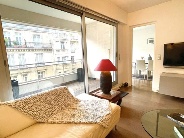 Appartement F3 à vendre - 3 pièces - 72.0 m2 - PARIS - 75008 - ILE-DE-FRANCE - Century 21 Alpha Hoche