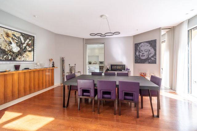 Afficher la photo en grand Appartement à vendre - 7 pièces - 425.0 m2 - PARIS - 75016 - ILE-DE-FRANCE - Century 21 Alpha Hoche