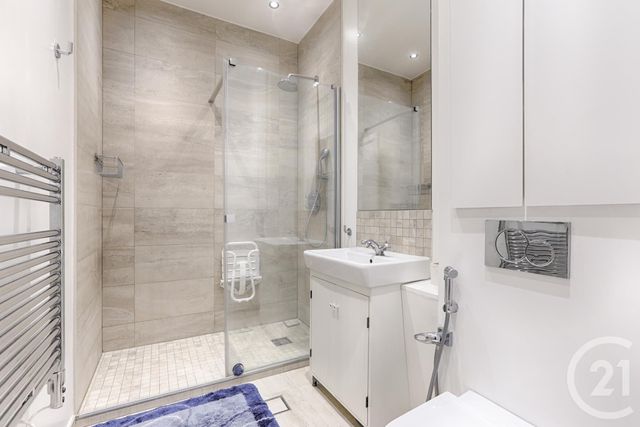 Appartement F4 à vendre - 4 pièces - 142.86 m2 - PARIS - 75008 - ILE-DE-FRANCE - Century 21 Alpha Hoche