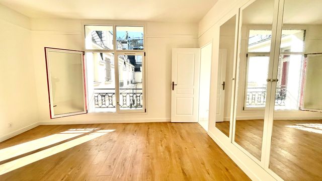 Appartement Studio à vendre - 1 pièce - 26.62 m2 - PARIS - 75008 - ILE-DE-FRANCE - Century 21 Alpha Hoche
