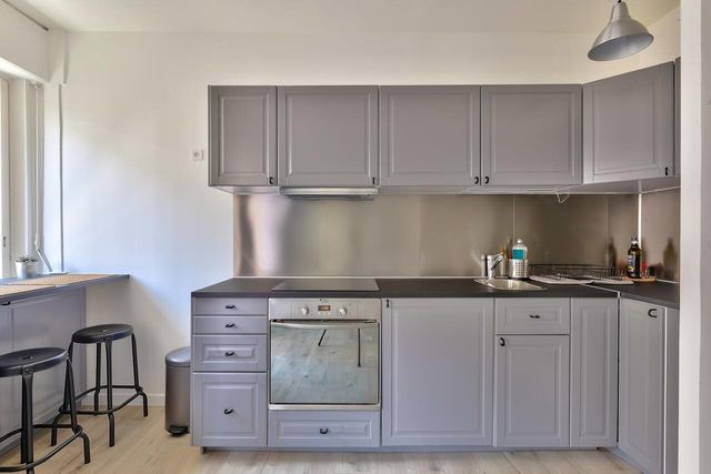 Appartement F2 à vendre - 2 pièces - 44.36 m2 - PARIS - 75008 - ILE-DE-FRANCE - Century 21 Alpha Hoche