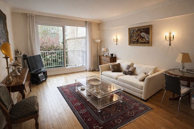 Appartement F2 à vendre - 2 pièces - 52.0 m2 - PARIS - 75016 - ILE-DE-FRANCE - Century 21 Alpha Hoche