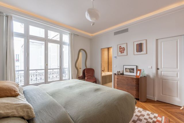 Appartement F7 à vendre - 7 pièces - 187.0 m2 - PARIS - 75008 - ILE-DE-FRANCE - Century 21 Alpha Hoche