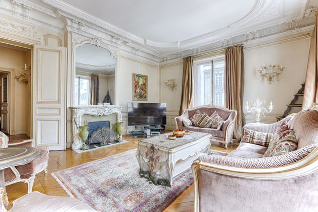 Appartement F6 à vendre - 6 pièces - 199.6 m2 - PARIS - 75016 - ILE-DE-FRANCE - Century 21 Alpha Hoche