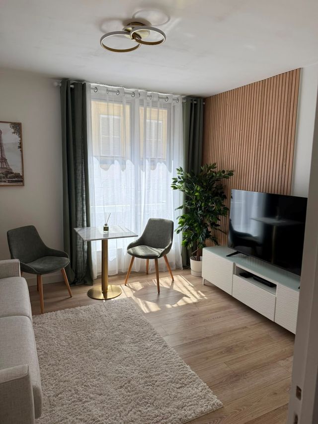 Appartement Studio à vendre - 1 pièce - 20.25 m2 - PARIS - 75017 - ILE-DE-FRANCE - Century 21 Alpha Hoche
